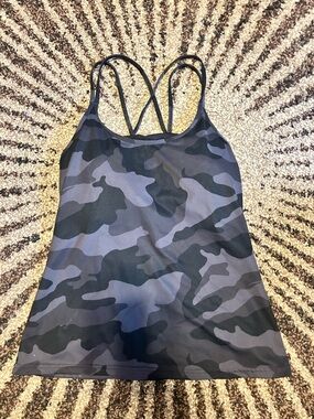 Old Navy Women’s Camo Strappy Tank Top - Black/Grey